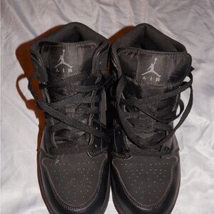 Jordan Black Sneakers
